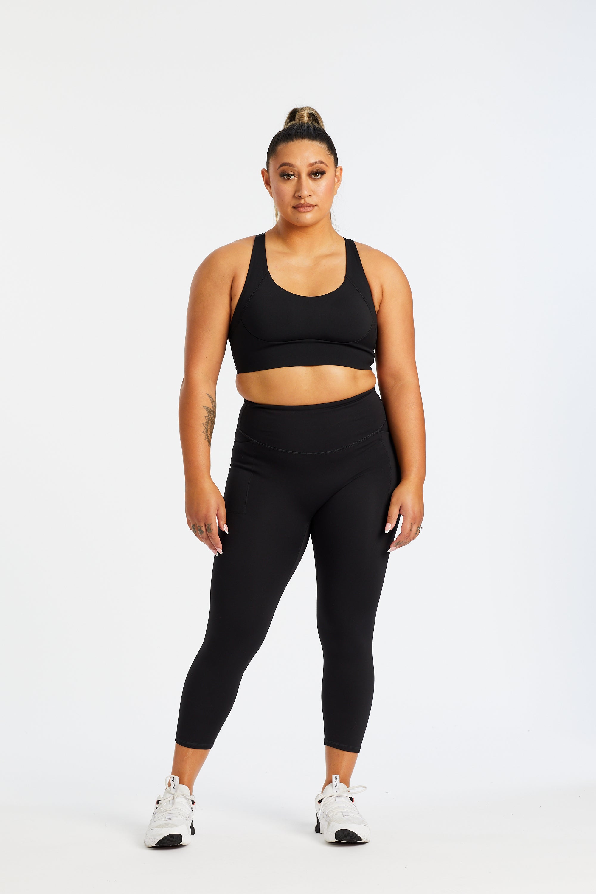 STAPLE W/ POCKET 7/8 LEGGINGS ONYX – HINE COLLECTION