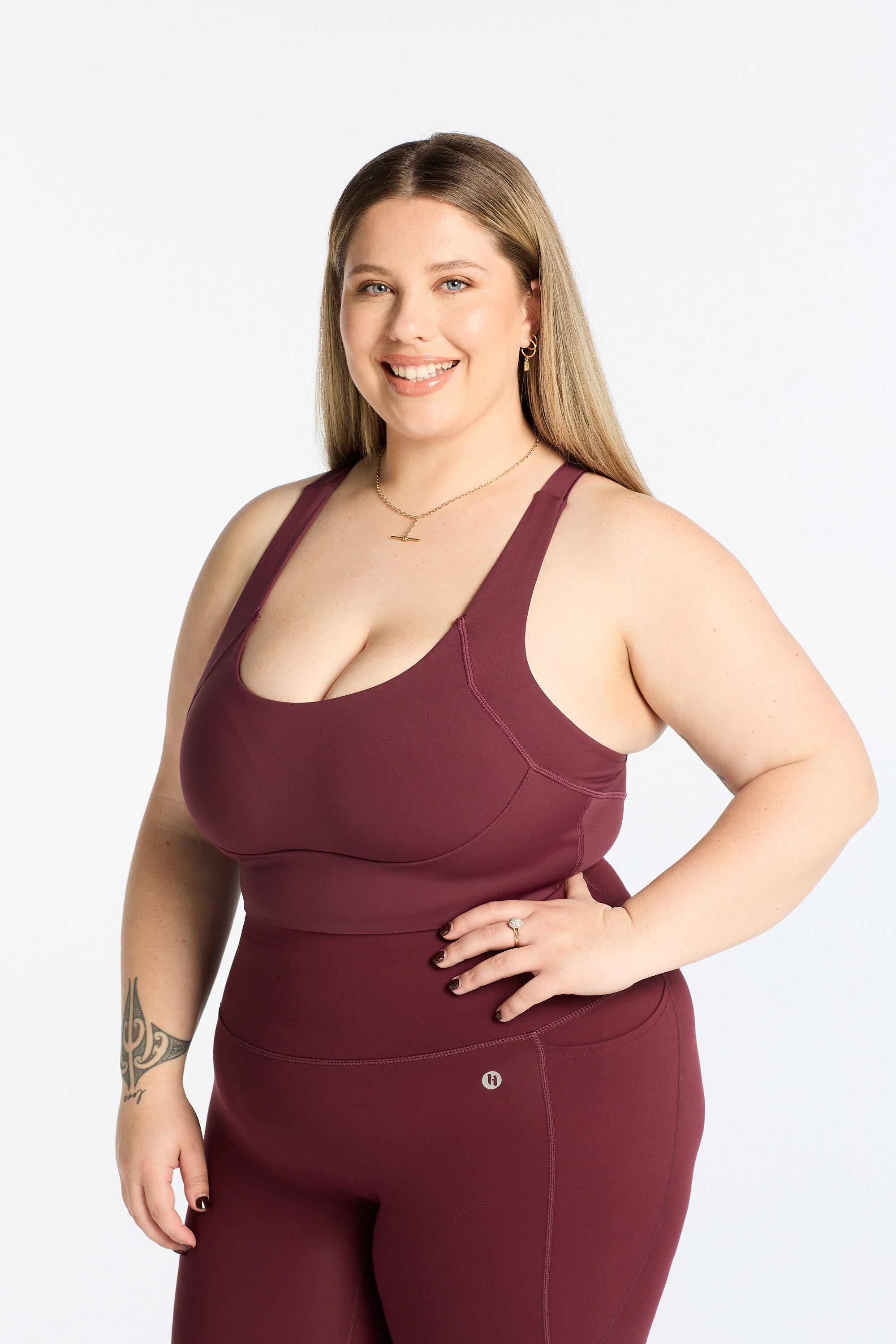 CURVED BUILT-IN SPORTS BRA BURGUNDY